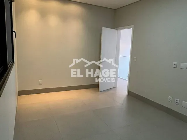 Casa com 323m² 3 quartos e 4 banheiros, à venda, no bairro Jardim Imperial em Cuiabá