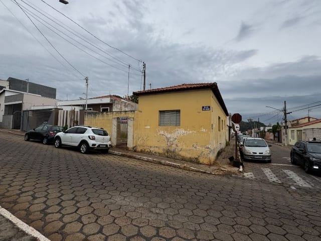 Casa com 216m² 3 quartos e 1 banheiro, à venda, no bairro Centro em Tatuí