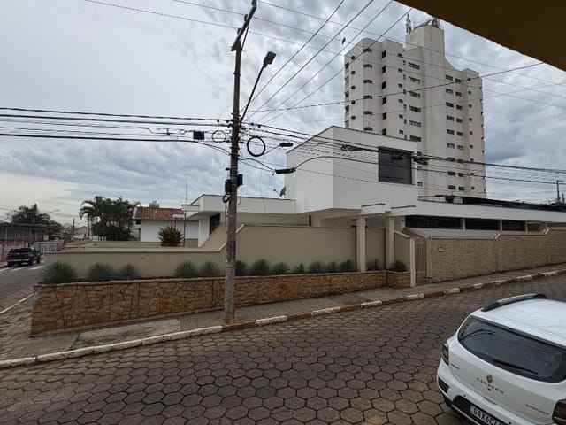 Casa com 216m² 3 quartos e 1 banheiro, à venda, no bairro Centro em Tatuí