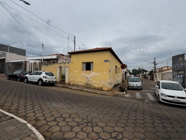 Casa com 216m² 3 quartos e 1 banheiro, à venda, no bairro Centro em Tatuí