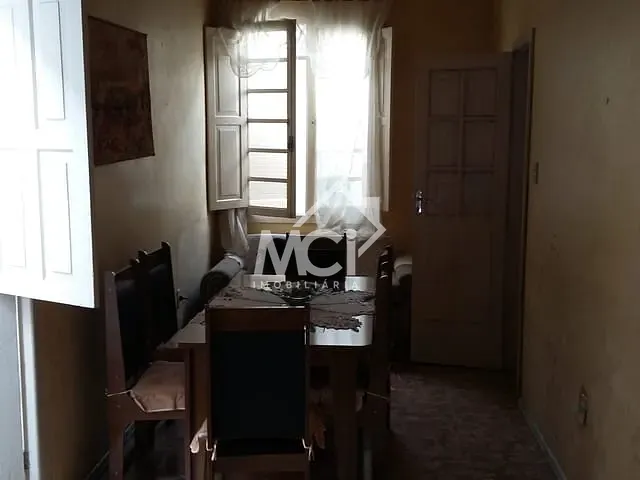 Casa 4 quartos e 3 banheiros, à venda, no bairro Centro em Pelotas