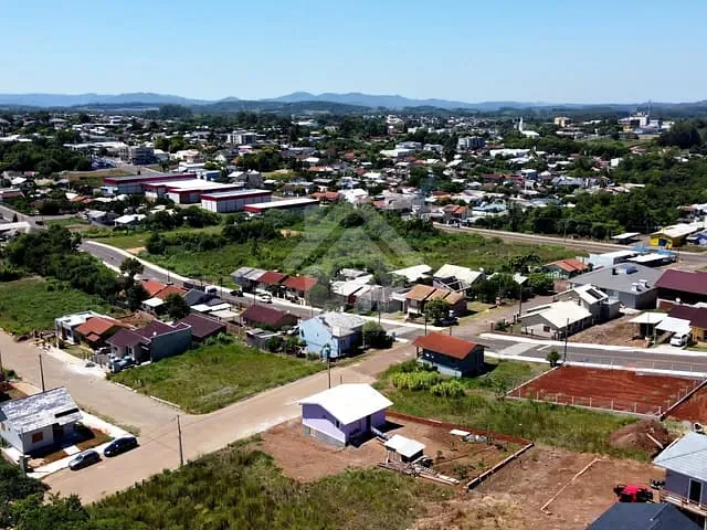 Casa com 104m² 2 quartos e 1 banheiro, à venda, no bairro Centro Administrativo em Teutônia