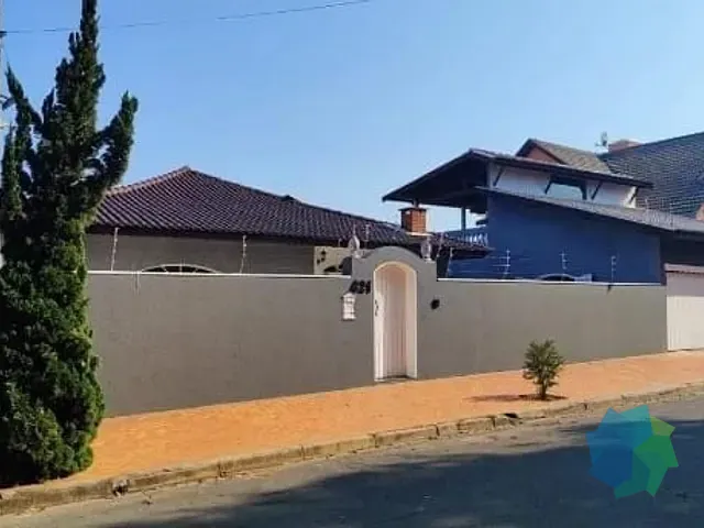 Casa com 600m² 5 quartos e 6 banheiros, à venda, no bairro Vila Suíça em Indaiatuba