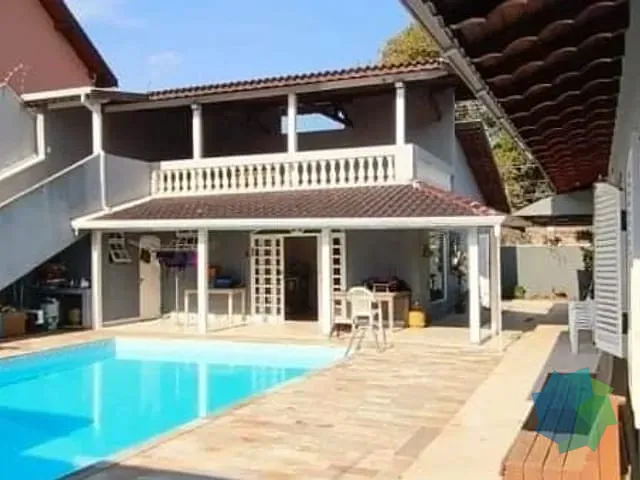 Casa com 600m² 5 quartos e 6 banheiros, à venda, no bairro Vila Suíça em Indaiatuba