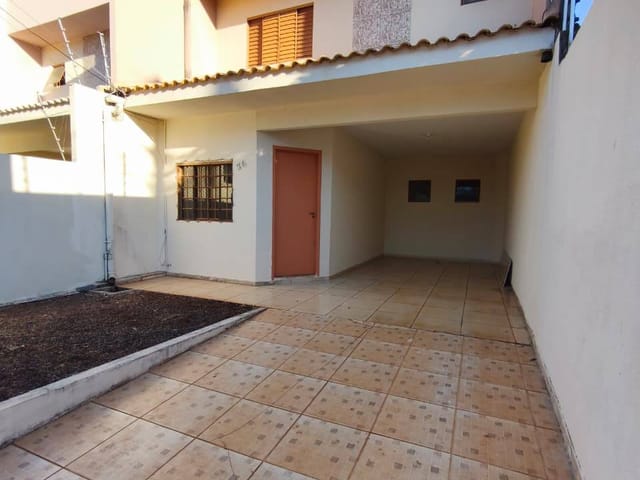 Foto do Casa - Casa para locação, Petrópolis, Londrina, PR | Imobiliária Natal LTDA