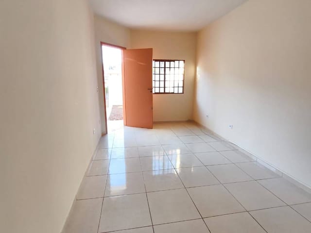 Foto do Casa - Casa para locação, Petrópolis, Londrina, PR | Imobiliária Natal LTDA