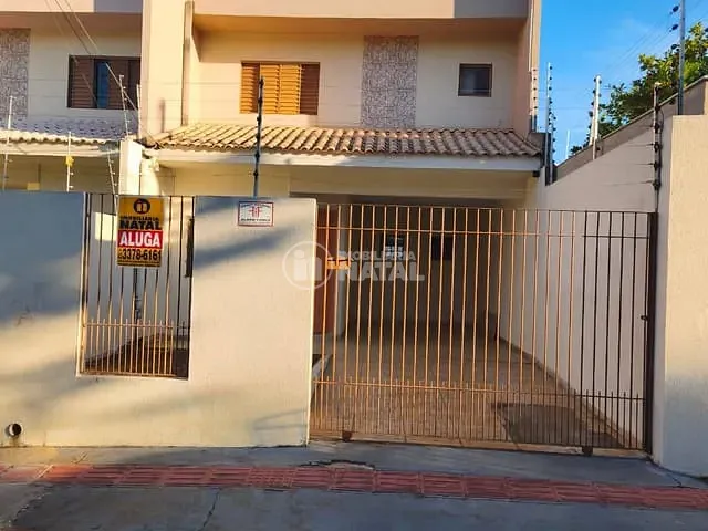 Casa 3 quartos e 2 banheiros, para alugar, no bairro Petrópolis em Londrina