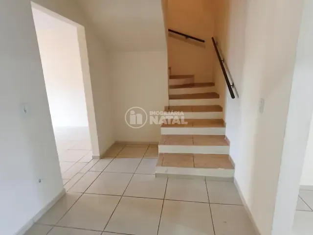 Casa 3 quartos e 2 banheiros, para alugar, no bairro Petrópolis em Londrina