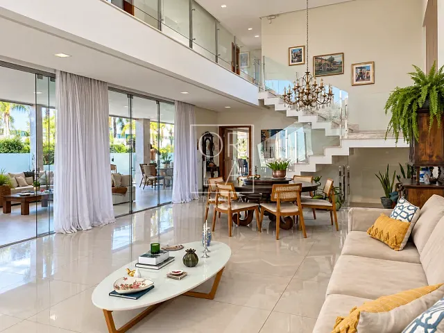 Casa 5 quartos e 6 banheiros, à venda, no bairro Alphaville Ipês em Goiânia