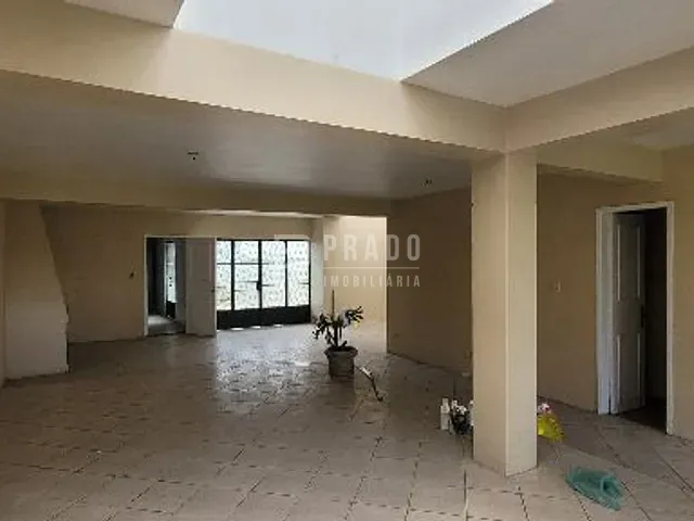 Casa com 1200m² 4 quartos e 4 banheiros, à venda, no bairro Areal em Pelotas
