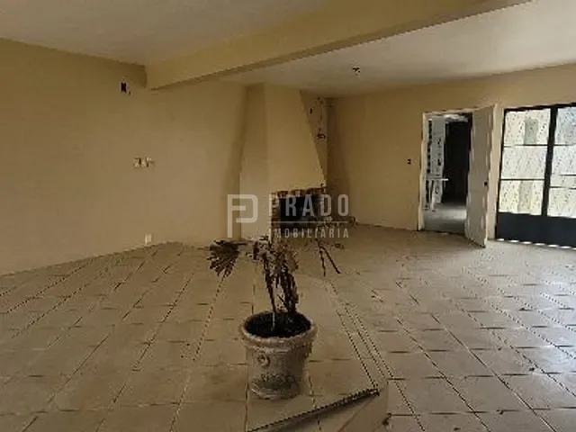 Casa com 1200m² 4 quartos e 4 banheiros, à venda, no bairro Areal em Pelotas