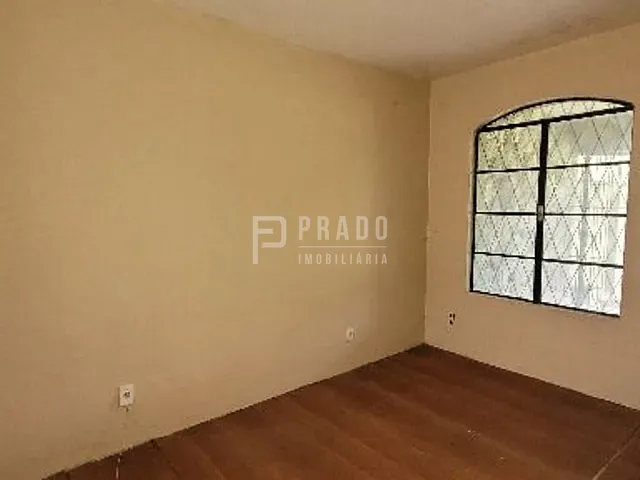 Casa com 1200m² 4 quartos e 4 banheiros, à venda, no bairro Areal em Pelotas