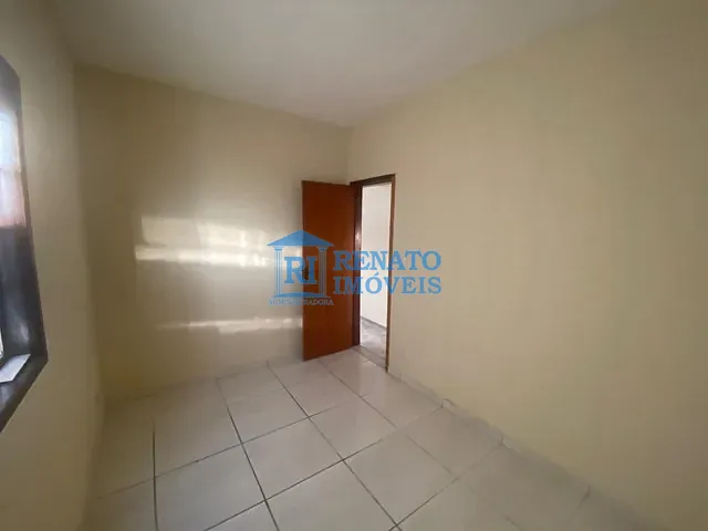 Casa 2 quartos e 1 banheiro, para alugar, no bairro Centro em Maricá