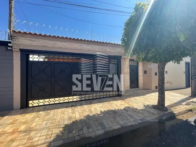 Casa com 318m² 3 quartos e 2 banheiros, à venda, no bairro Jardim Terra Branca em Bauru