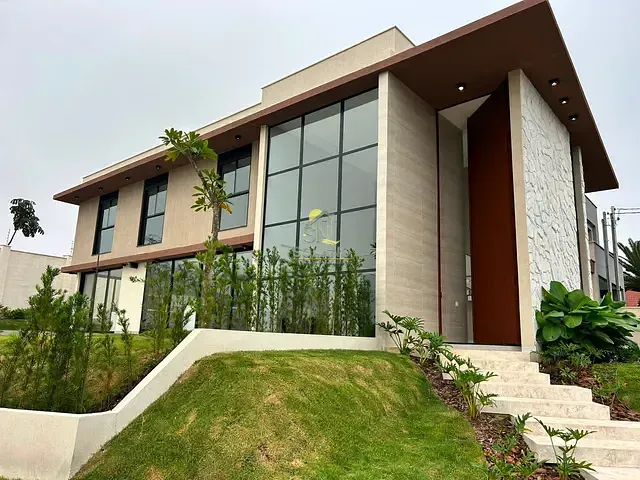 Casa com 675m² 4 quartos e 7 banheiros, à venda, no bairro Jardins Sevilha em Aparecida de Goiânia