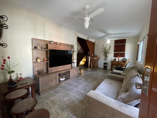 Casa 5 quartos e 4 banheiros, à venda, no bairro Braga em Cabo Frio