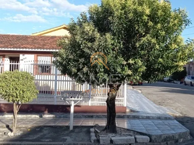 Casa 2 quartos e 1 banheiro, à venda, no bairro Fragata em Pelotas