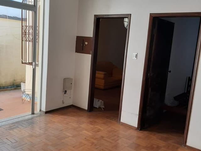 Casa 2 quartos e 2 banheiros, à venda, no bairro Centro em Pouso Alegre