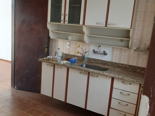 Casa 2 quartos e 2 banheiros, à venda, no bairro Centro em Pouso Alegre