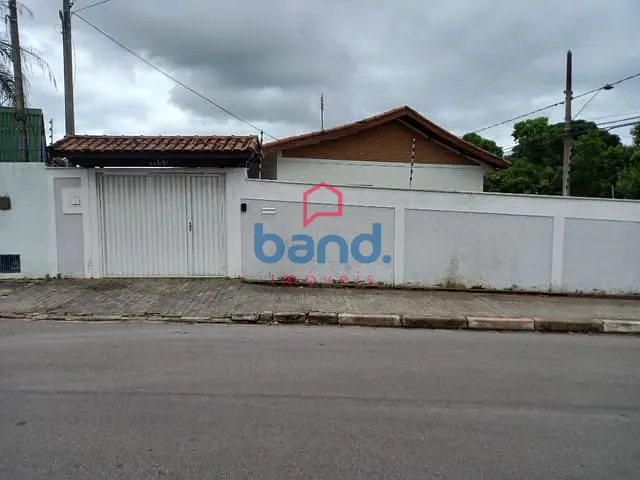 Casa com 250m² 3 quartos e 2 banheiros, à venda, no bairro Jardim Bela Vista em Porto Feliz