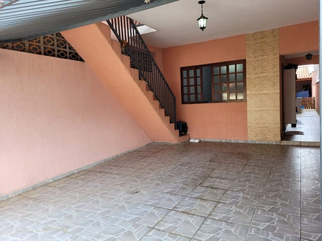 Casa 3 quartos e 4 banheiros, à venda, no bairro Jardim São Pedro em Mogi das Cruzes