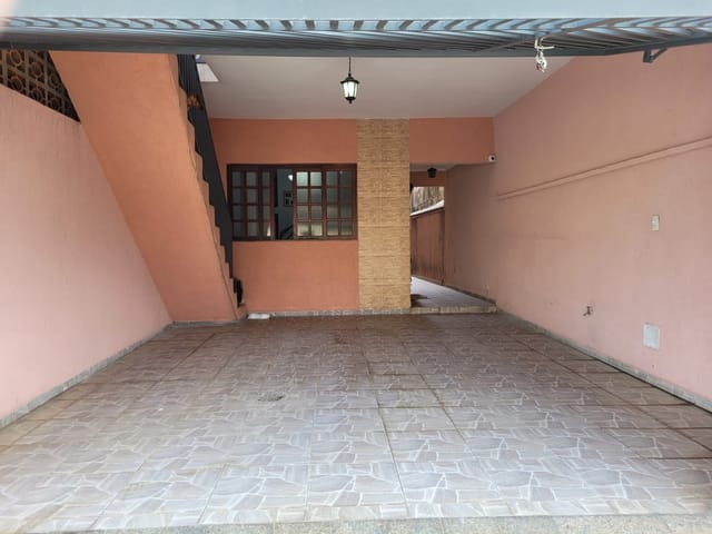 Casa 3 quartos e 4 banheiros, à venda, no bairro Jardim São Pedro em Mogi das Cruzes