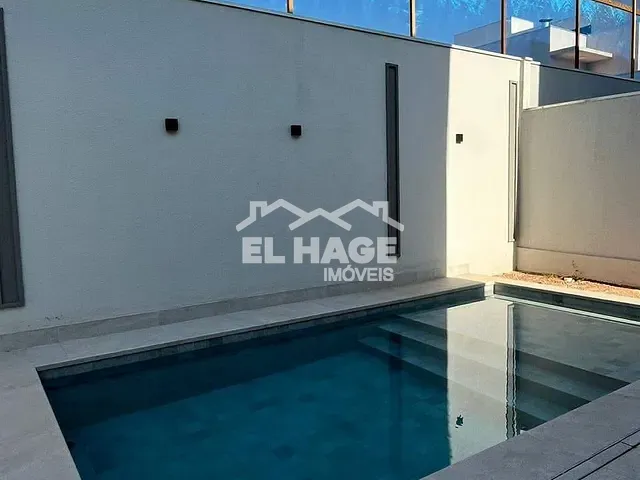 Casa com 300m² 3 quartos e 4 banheiros, à venda, no bairro Jardim Imperial em Cuiabá
