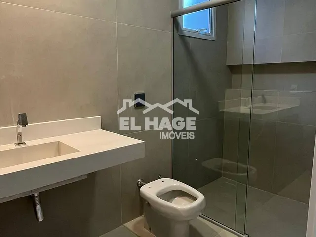 Casa com 300m² 3 quartos e 4 banheiros, à venda, no bairro Jardim Imperial em Cuiabá