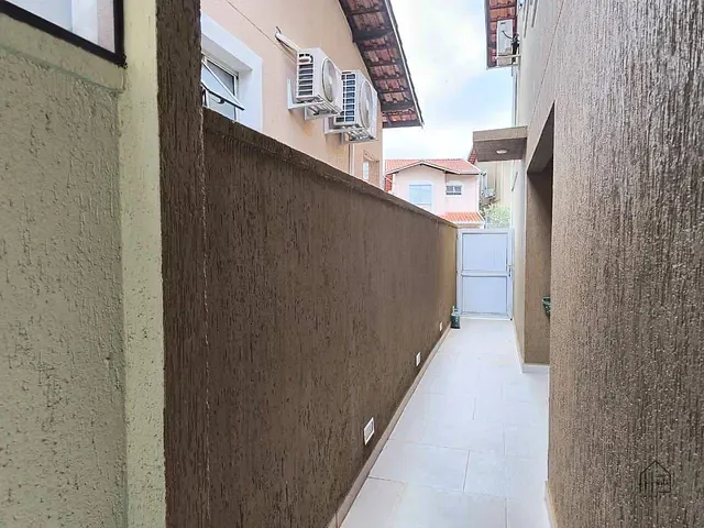 Casa com 212m² 3 quartos e 2 banheiros, à venda, no bairro Granja Viana em Cotia