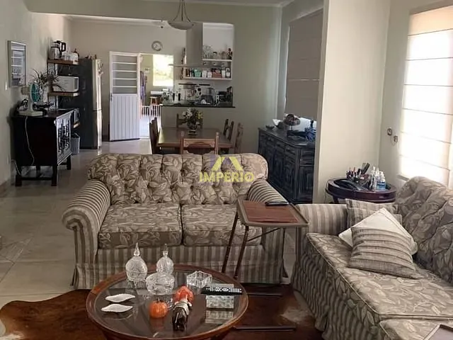 Casa com 1002m² 3 quartos e 3 banheiros, à venda, no bairro Terras de Santa Rosa em Salto