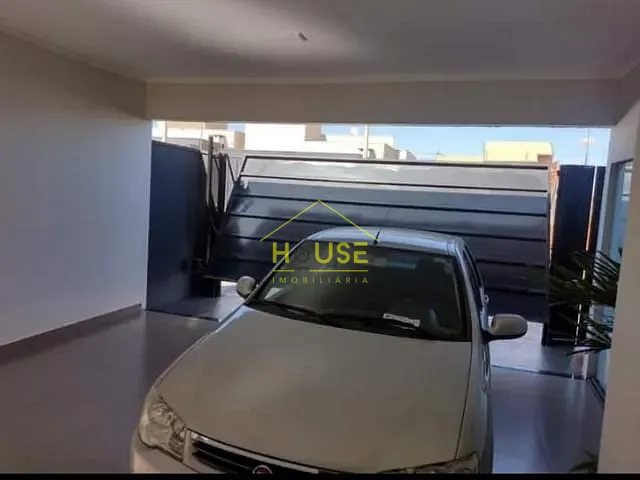 Casa com 180m² 3 quartos e 1 banheiro, à venda, no bairro Loteamento Jardim Residencial Moriá em Votuporanga