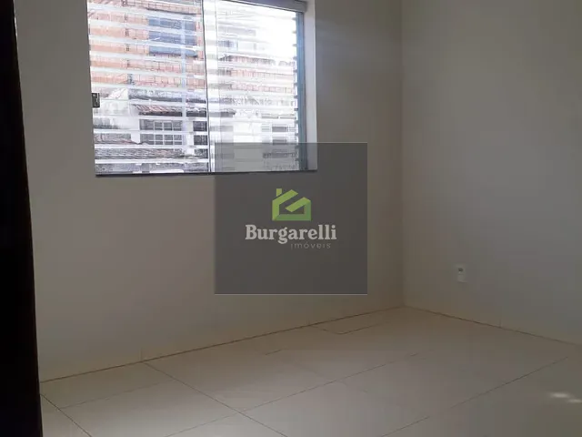 Casa 3 quartos e 1 banheiro, para alugar, no bairro Jardim das Acácias em Lavras