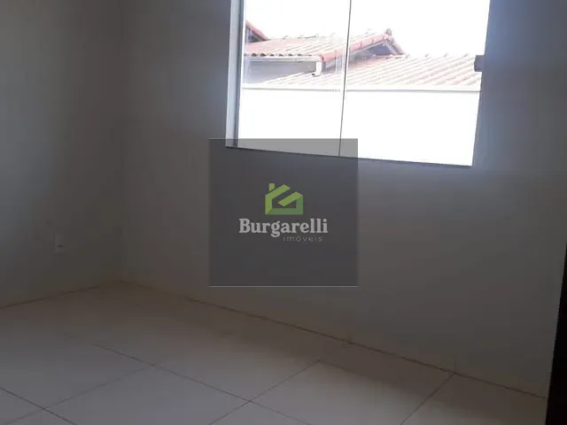 Casa 3 quartos e 1 banheiro, para alugar, no bairro Jardim das Acácias em Lavras
