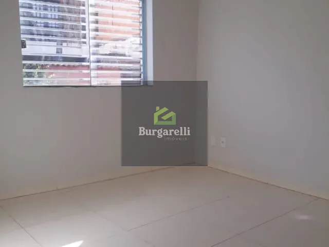 Casa 3 quartos e 1 banheiro, para alugar, no bairro Jardim das Acácias em Lavras