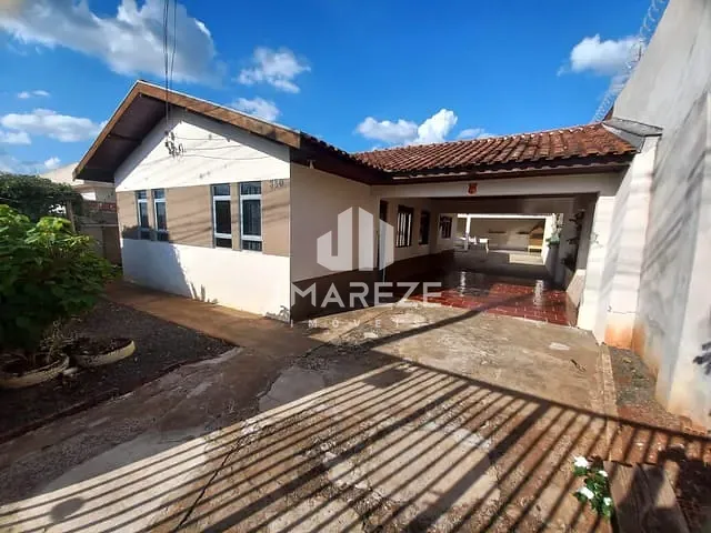 Casa com 288m² 4 quartos e 2 banheiros, à venda, no bairro JARDIM GRAMADOS em Apucarana