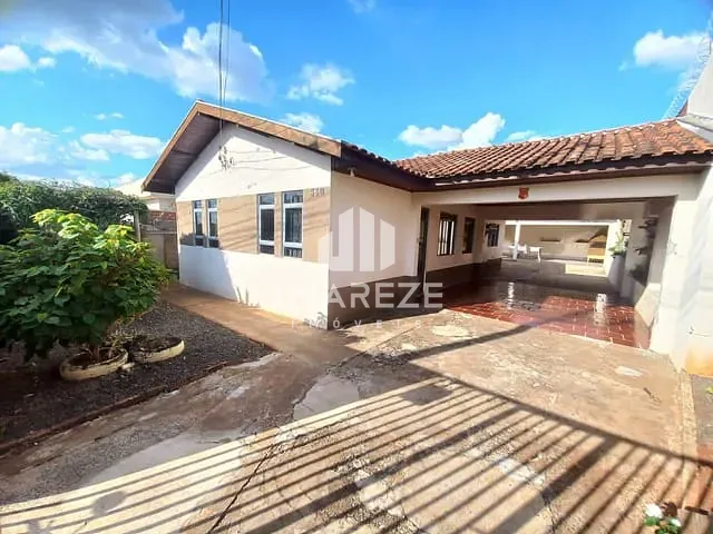 Casa com 288m² 4 quartos e 2 banheiros, à venda, no bairro JARDIM GRAMADOS em Apucarana