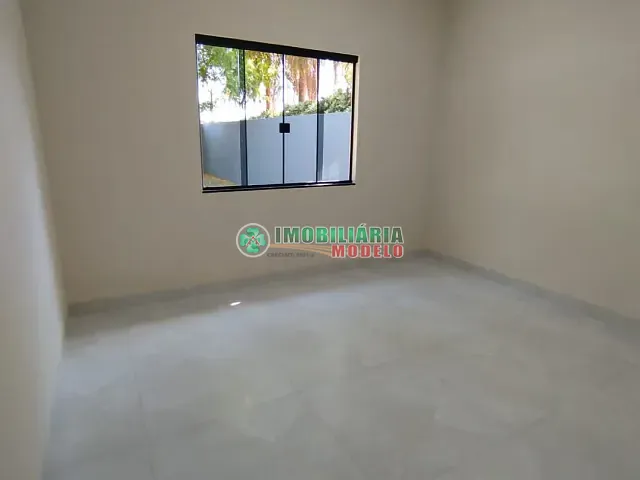 Casa 4 quartos e 2 banheiros, à venda, no bairro Centro em Canarana