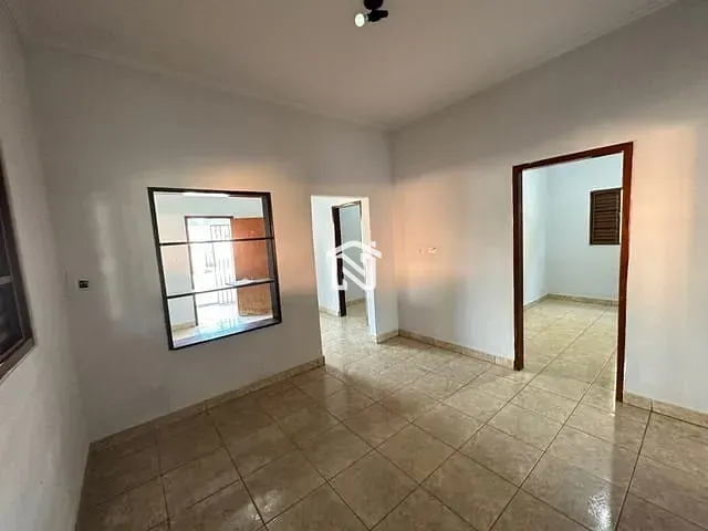 Casa com 360m² 3 quartos e 1 banheiro, para alugar, no bairro Setor Oeste em Paraíso do Tocantins