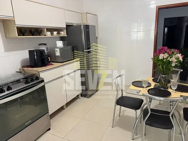 Casa com 211m² 2 quartos e 2 banheiros, à venda, no bairro Parque Santa Edwiges em Bauru