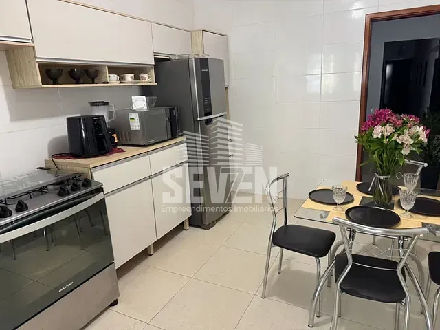 Casa com 211m² 2 quartos e 2 banheiros, à venda, no bairro Parque Santa Edwiges em Bauru