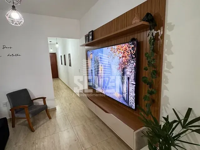 Casa com 211m² 2 quartos e 2 banheiros, à venda, no bairro Parque Santa Edwiges em Bauru