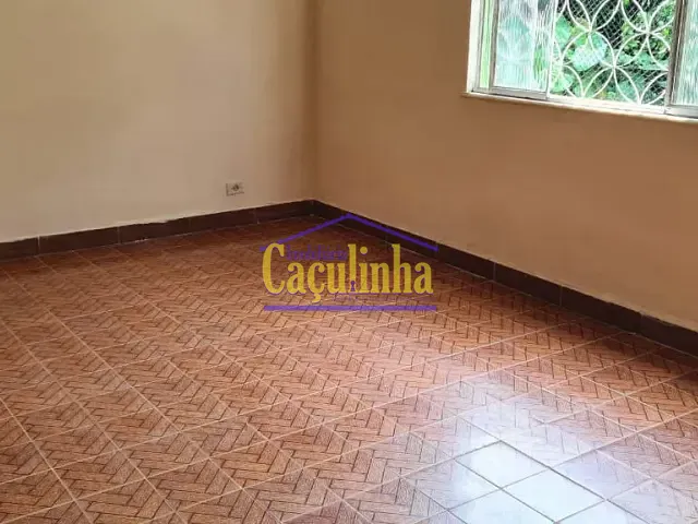 Casa com 1m² 3 quartos e 1 banheiro, à venda, no bairro Cinco Lagos em Mendes
