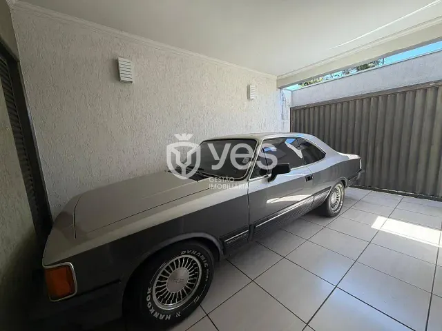 Casa 2 quartos e 1 banheiro, à venda, no bairro Conjunto Habitacional Boa Vista em Araxá