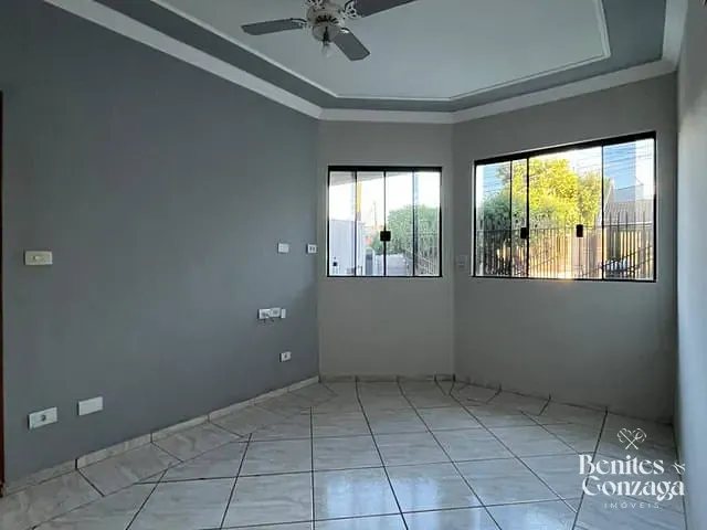 Casa 3 quartos e 2 banheiros, para alugar, no bairro Jardim Paris em Maringá