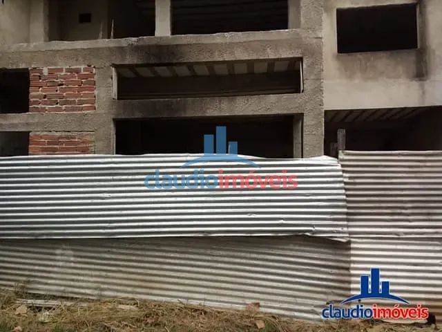 Casa 3 quartos e 2 banheiros, à venda, no bairro Monte Cristo em Barra Mansa