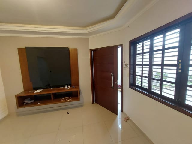 Casa 3 quartos e 3 banheiros, para alugar, no bairro Alto Ipiranga em Mogi das Cruzes