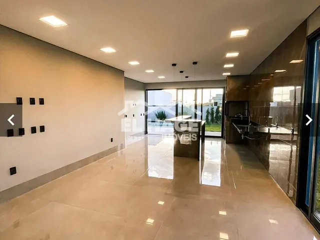 Casa com 300m² 4 quartos e 4 banheiros, à venda, no bairro Jardim Imperial em Cuiabá