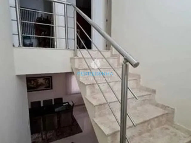 Casa com 300m² 4 quartos e 3 banheiros, à venda ou para alugar, no bairro Urbanova em São José dos Campos