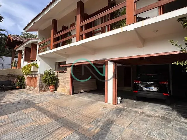 Casa com 780m² 4 quartos e 2 banheiros, à venda, no bairro Centro em Sapiranga