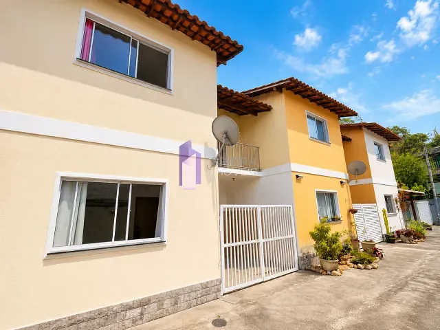 Casa 2 quartos e 3 banheiros, à venda, no bairro Maria Paula em São Gonçalo